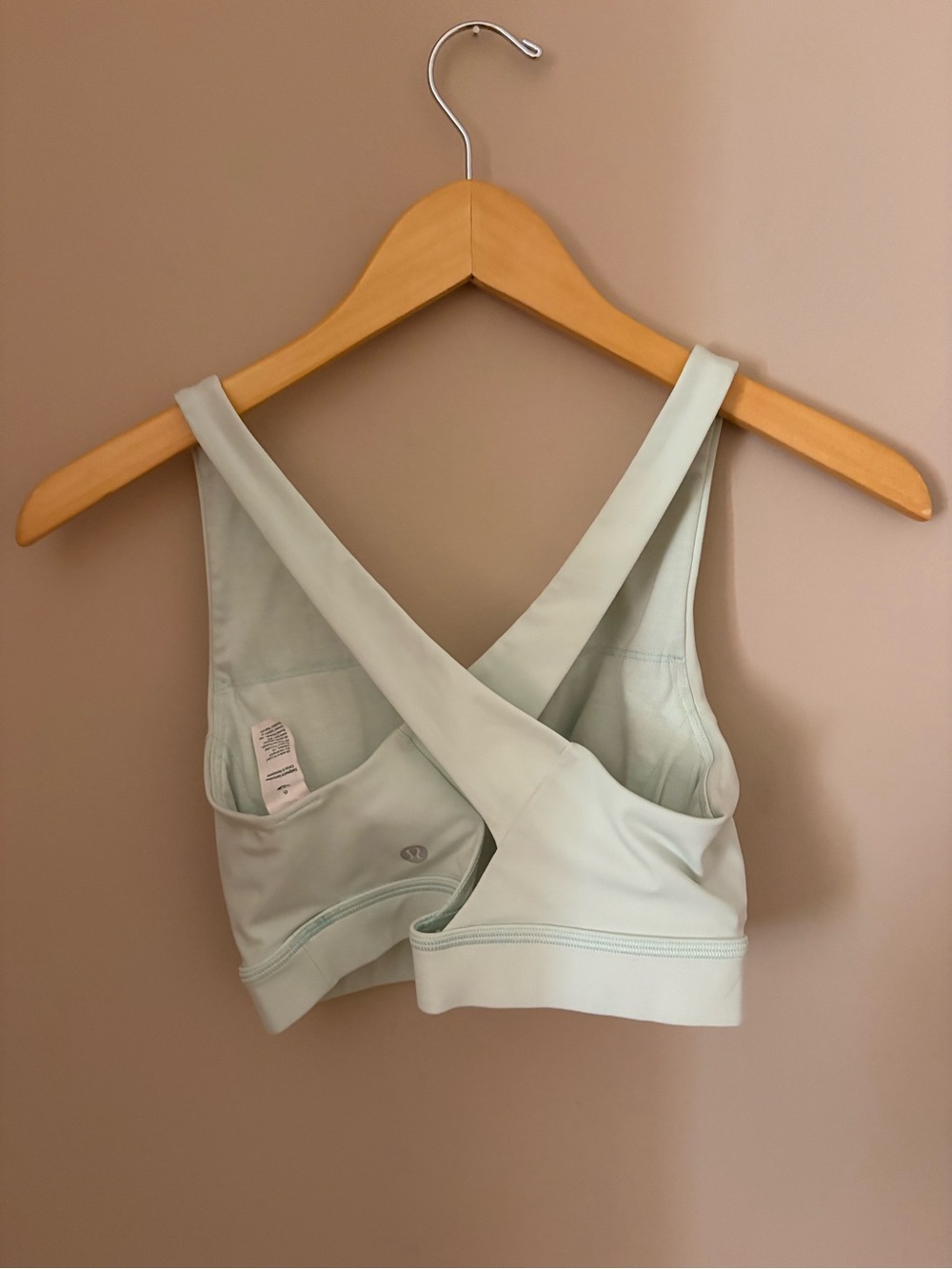 Lululemon Pale Mint Cross-Back Sports Bra Top Sz6 NWOTs - Picture 5 of 5
